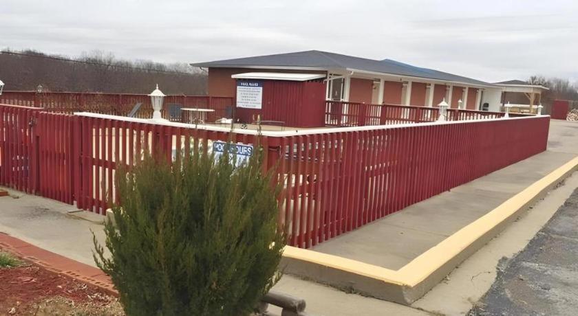 Americas Best Value Inn & Suites Macon At Sunset Dr Екстериор снимка