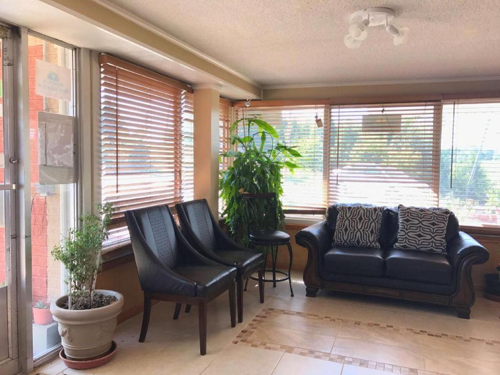 Americas Best Value Inn & Suites Macon At Sunset Dr Екстериор снимка