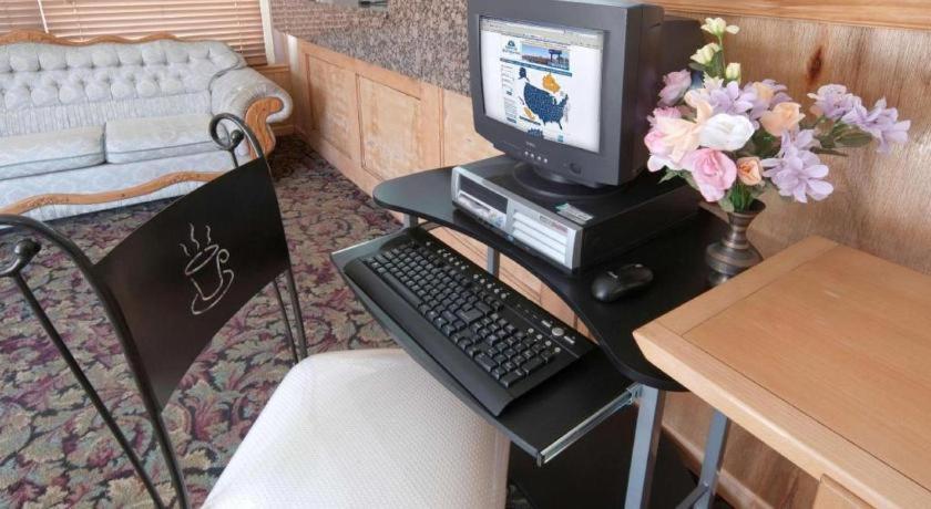 Americas Best Value Inn & Suites Macon At Sunset Dr Екстериор снимка