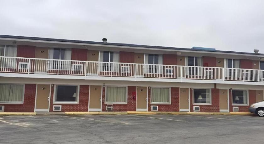 Americas Best Value Inn & Suites Macon At Sunset Dr Екстериор снимка