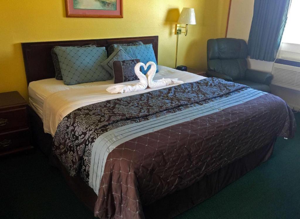 Americas Best Value Inn & Suites Macon At Sunset Dr Екстериор снимка