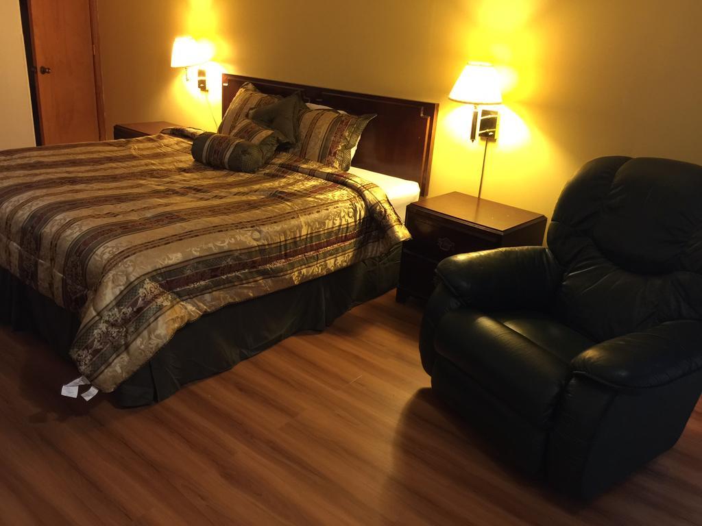 Americas Best Value Inn & Suites Macon At Sunset Dr Екстериор снимка