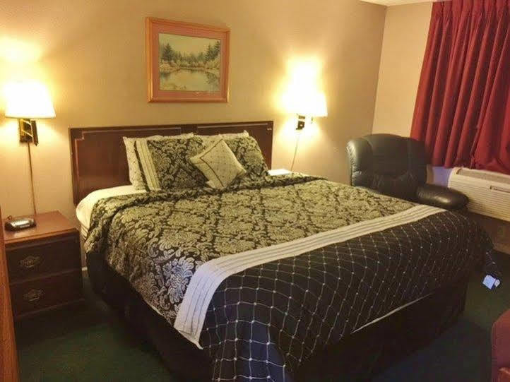 Americas Best Value Inn & Suites Macon At Sunset Dr Екстериор снимка