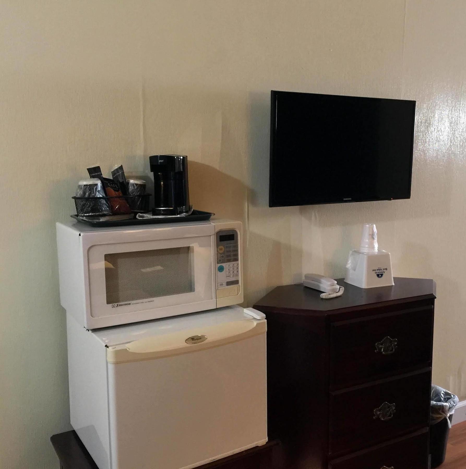 Americas Best Value Inn & Suites Macon At Sunset Dr Екстериор снимка